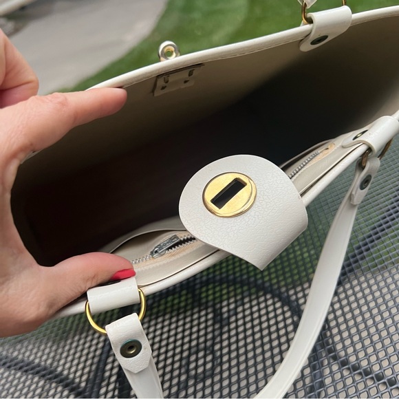 Vintage 1960's Jeweled Sequined/Rhinestones Peacock wood bottom Purse - Picture 8 of 16